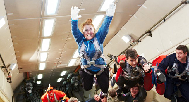 Dina Barile, 66, foi a primeira e única mulher brasileira a ir para a estratosfera